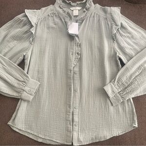 NWT Women’s H&M Long Balloon Sleeve Ruffle Design Button Down Top Sz  M ~ Green
